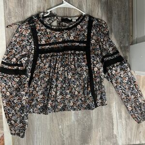 Fall long sleeve floral top. Brand new.
